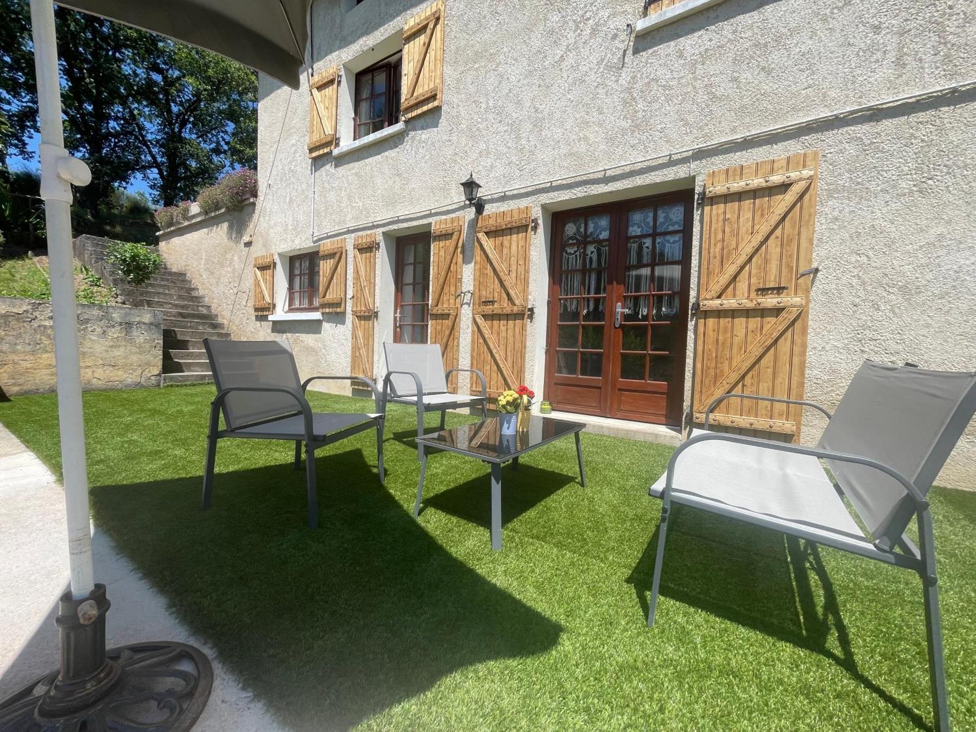 Le Petit Roquet Hotel Saint-Lazare Bagian luar foto